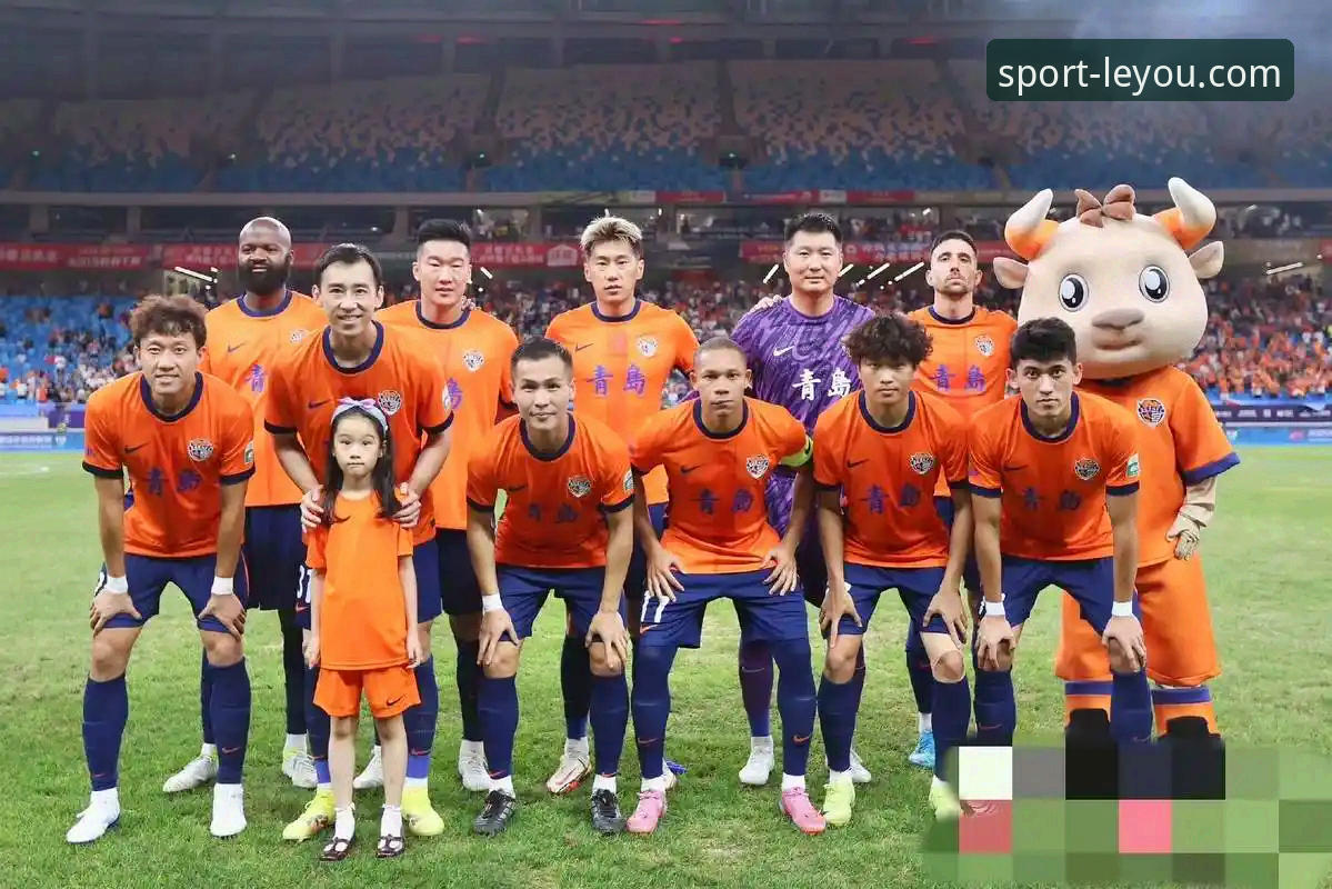 青岛海牛vs上海海港3-1：13年等待与乐游体育平台上的技术复盘对比